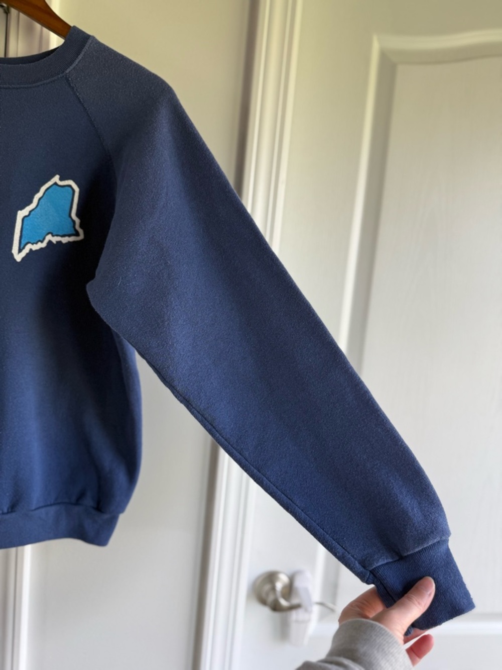 Tultex vintage Navy Crewneck Sweatshirt with Light Blue Maine Graphic - Picture 4 of 9